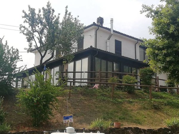 casa indipendente in vendita a Pianello Val Tidone