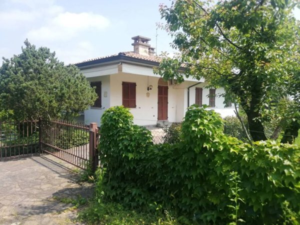 casa indipendente in vendita a Pianello Val Tidone