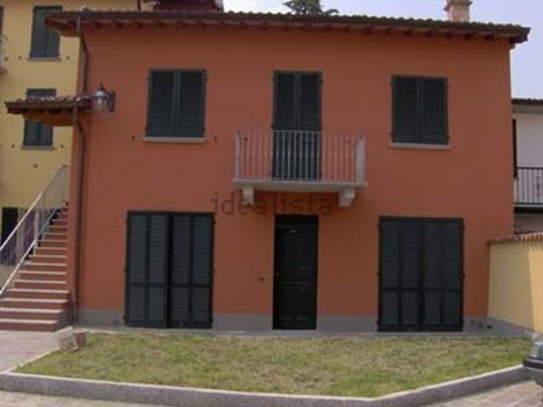 casa indipendente in vendita a Pianello Val Tidone