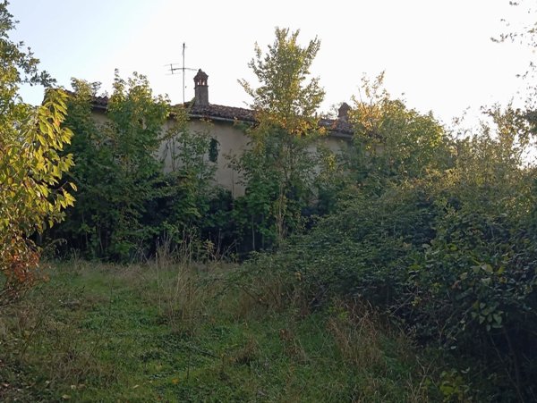 casale in vendita a Pianello Val Tidone