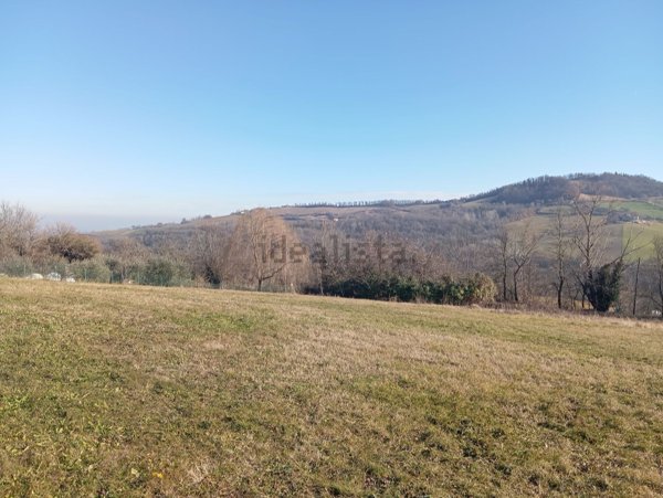 casa indipendente in vendita a Pianello Val Tidone