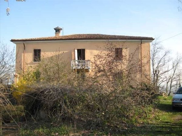 casa indipendente in vendita a Pianello Val Tidone in zona Arcello