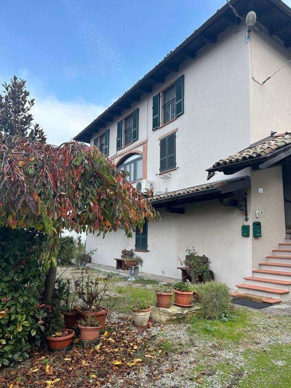 casa indipendente in vendita a Pianello Val Tidone