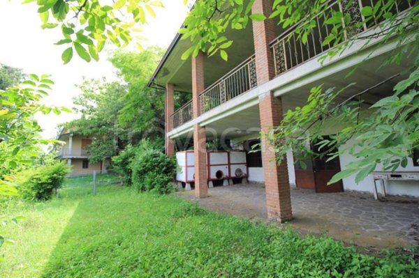 casa indipendente in vendita a Pianello Val Tidone