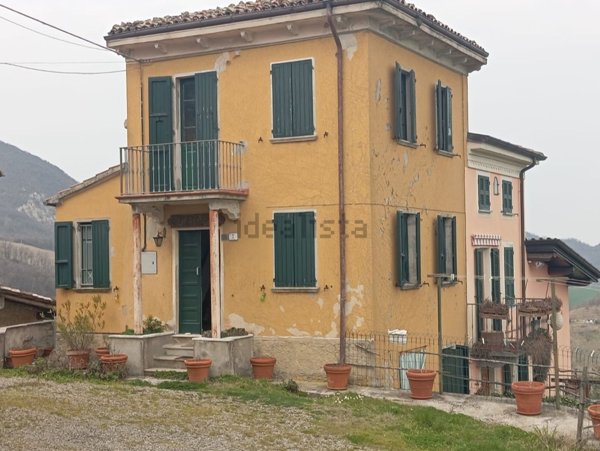 appartamento in vendita a Pianello Val Tidone