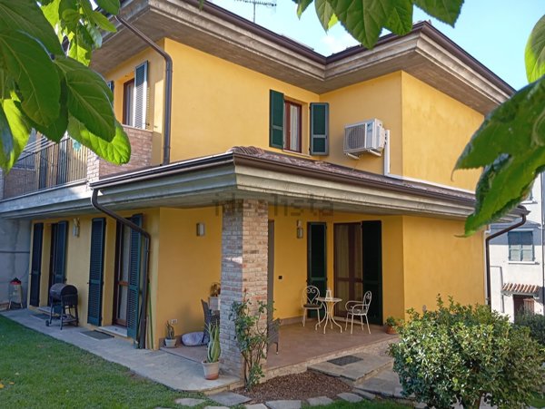 casa indipendente in vendita a Pianello Val Tidone