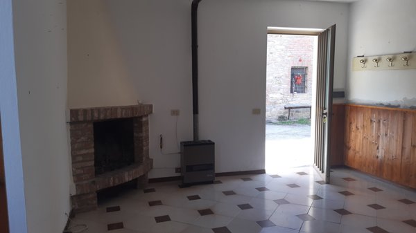 casa indipendente in vendita a Pianello Val Tidone in zona Arcello