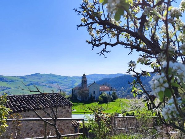 casa indipendente in vendita a Pianello Val Tidone in zona Gabbiano