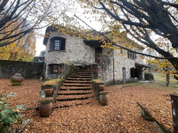 casa indipendente in vendita a Pianello Val Tidone