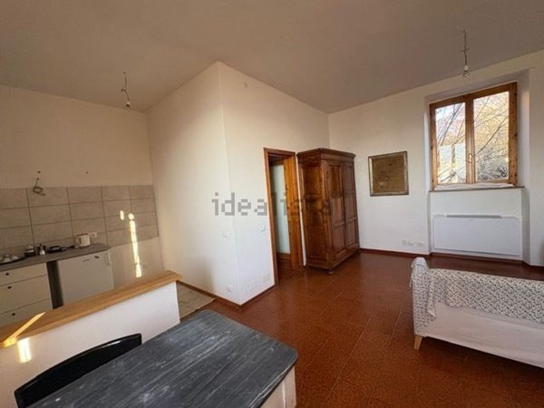 appartamento in vendita a Pianello Val Tidone in zona Arcello