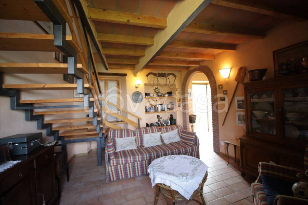 casa indipendente in vendita a Pianello Val Tidone in zona Arcello