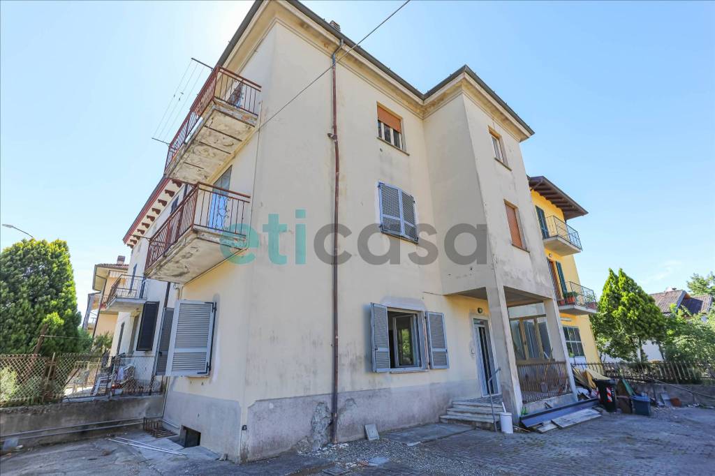 casa indipendente in vendita a Pianello Val Tidone
