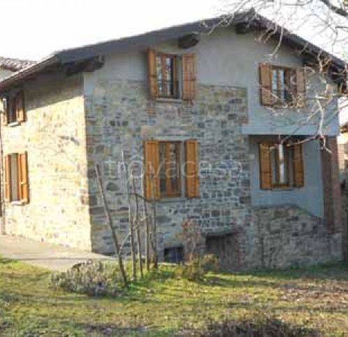 casa indipendente in vendita a Pianello Val Tidone