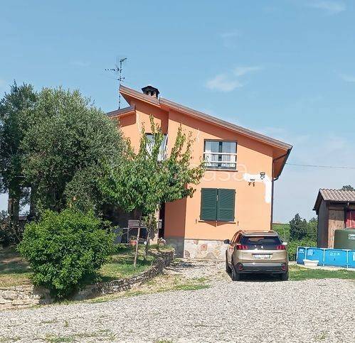 casa indipendente in vendita a Pianello Val Tidone