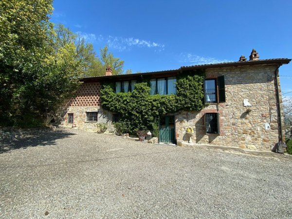 casa indipendente in vendita a Pianello Val Tidone in zona Arcello