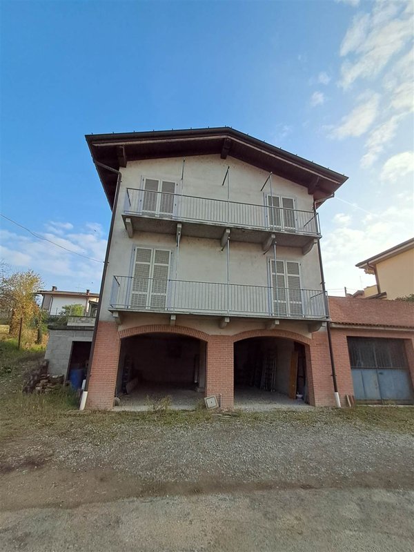 casa indipendente in vendita a Pianello Val Tidone