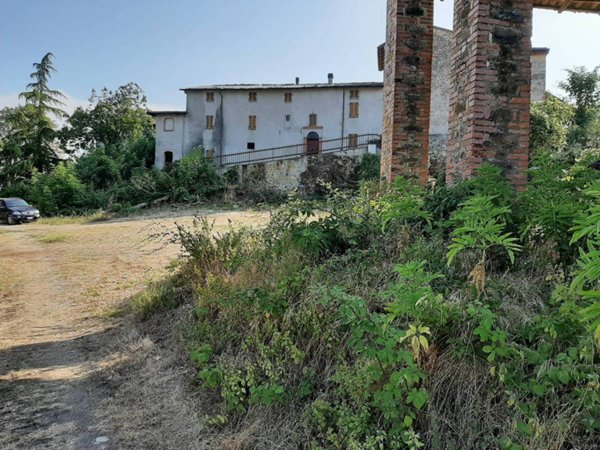 casa indipendente in vendita a Piozzano