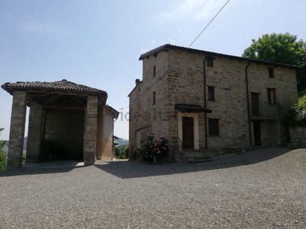 quadrivano in vendita a Piozzano