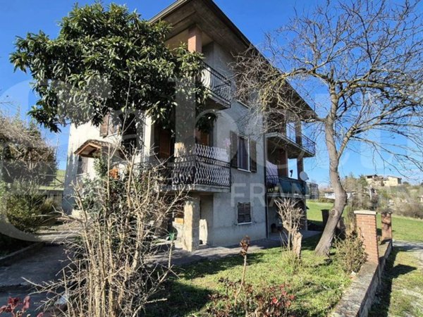 appartamento in vendita a Piozzano