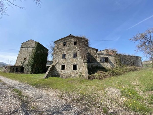 appartamento in vendita a Piozzano in zona San Gabriele