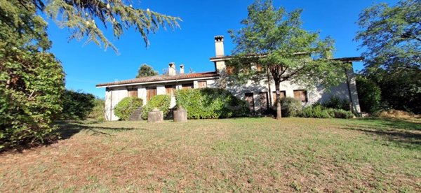 casa indipendente in vendita a Piozzano