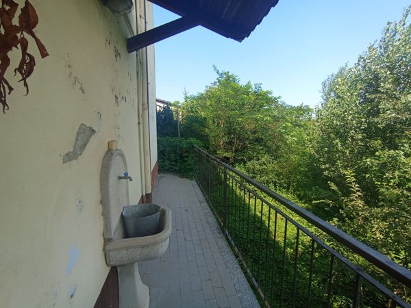 casa indipendente in vendita a Piozzano