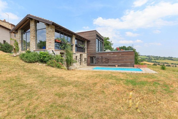 casale in vendita a Piozzano