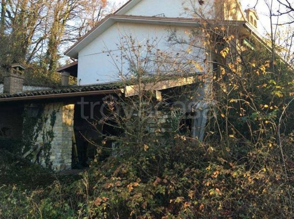 casa indipendente in vendita a Piozzano in zona Canova