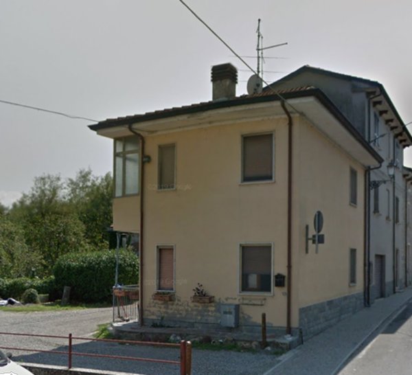 casa indipendente in vendita a Piozzano