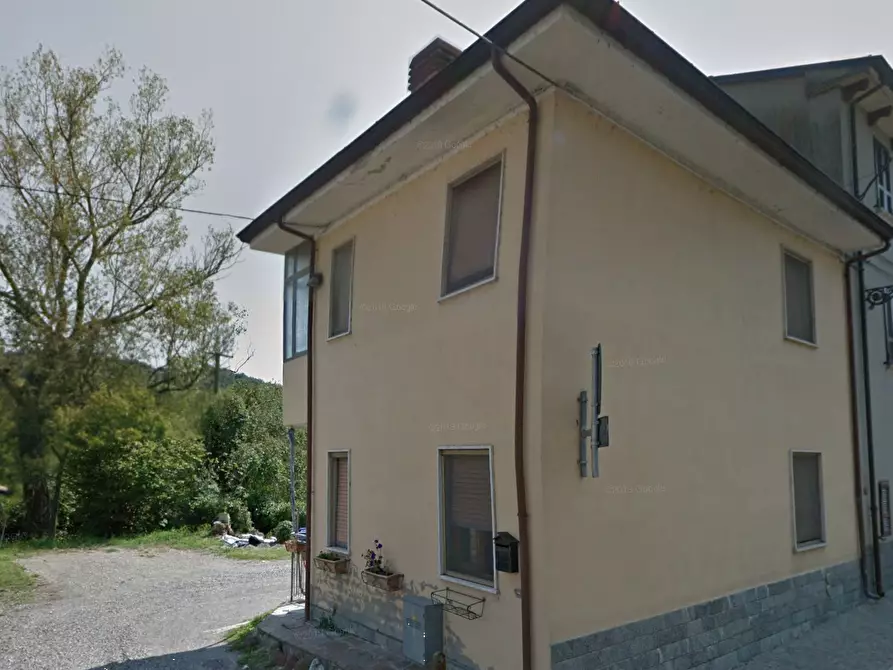 casa indipendente in vendita a Piozzano