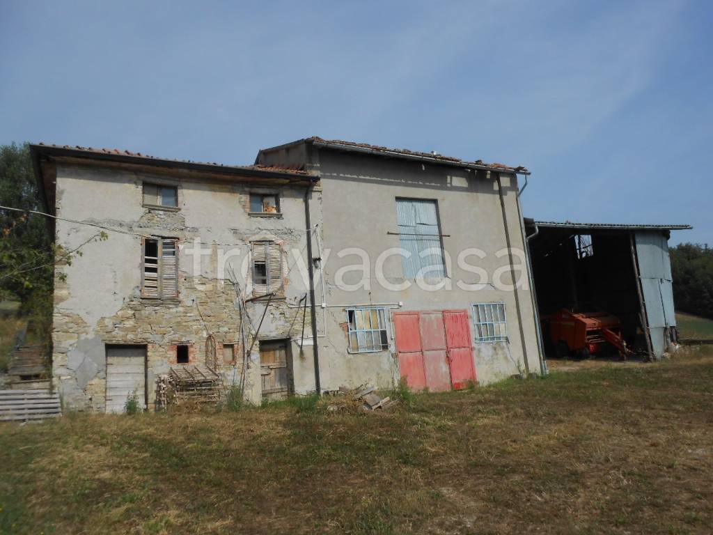 casa indipendente in vendita a Piozzano