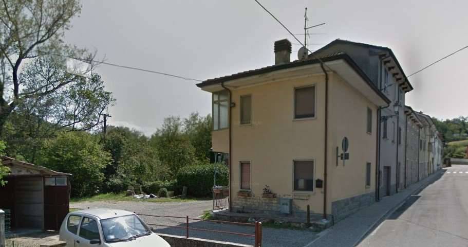 casa indipendente in vendita a Piozzano