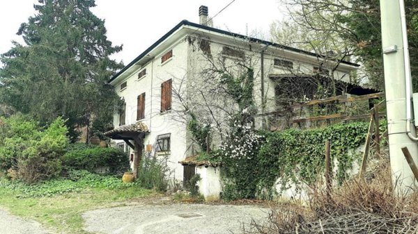 casa indipendente in vendita a Piozzano in zona Monteventano