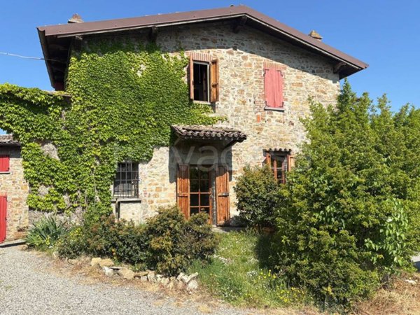 casa indipendente in vendita a Piozzano in zona San Gabriele