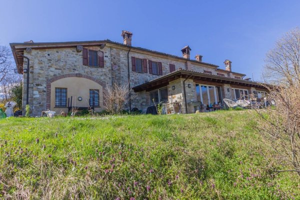 casale in vendita a Piozzano in zona San Gabriele