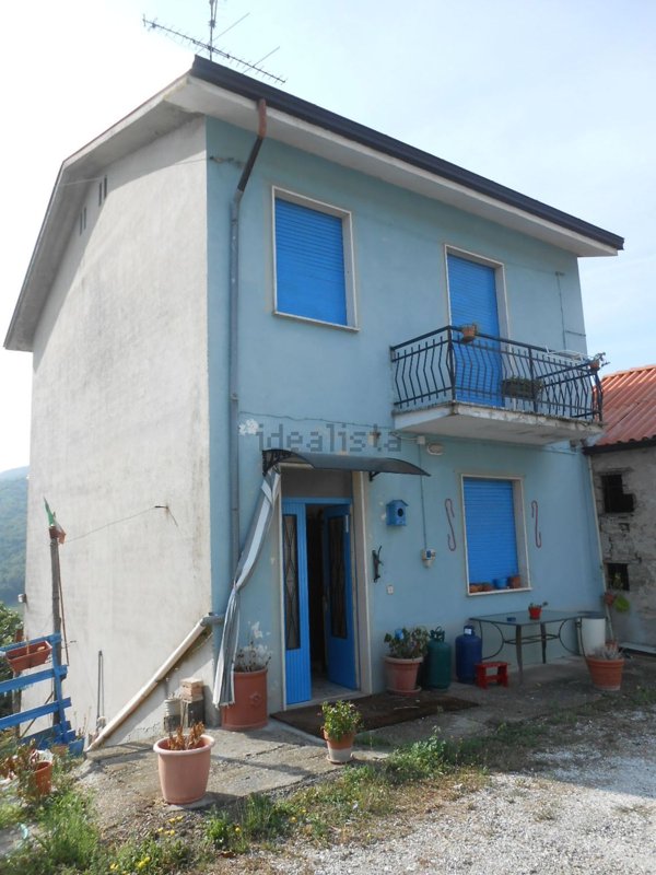 appartamento in vendita a Piozzano in zona San Nazzaro