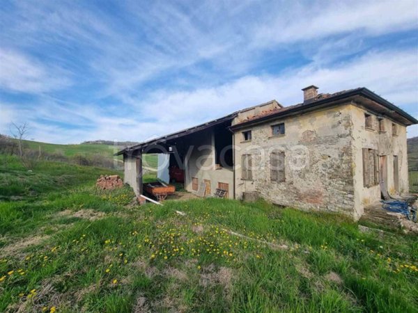 appartamento in vendita a Piozzano in zona San Gabriele