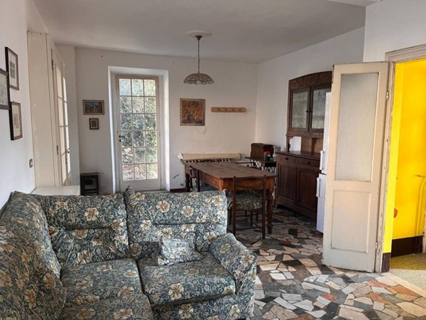 casa indipendente in vendita a Piozzano in zona San Gabriele