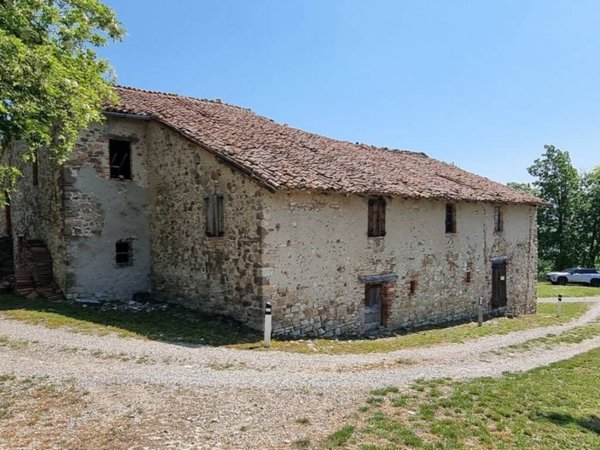 casa indipendente in vendita a Piozzano in zona San Gabriele