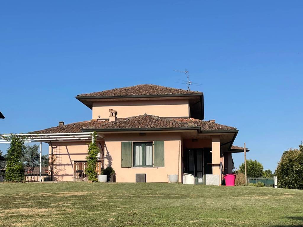 casa indipendente in vendita a Podenzano in zona Turro