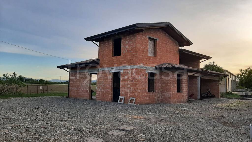 casa indipendente in vendita a Podenzano