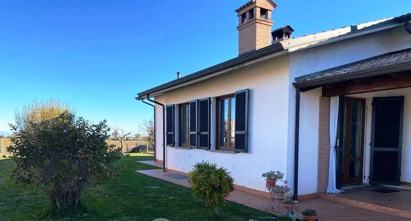 casa indipendente in vendita a Podenzano in zona Altoè