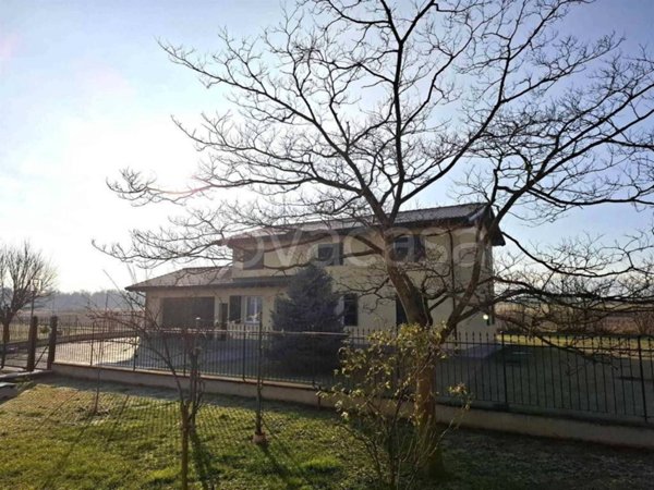 casa indipendente in vendita a Podenzano