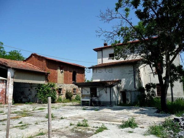 casale in vendita a Podenzano