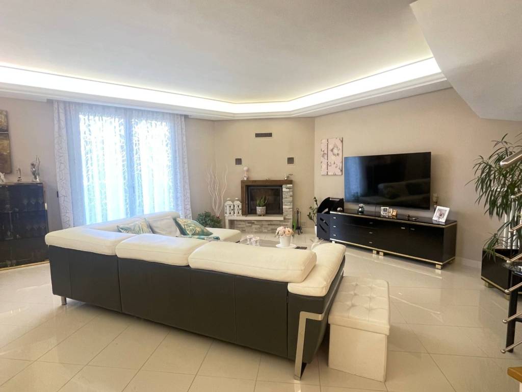 casa indipendente in vendita a Podenzano in zona San Polo