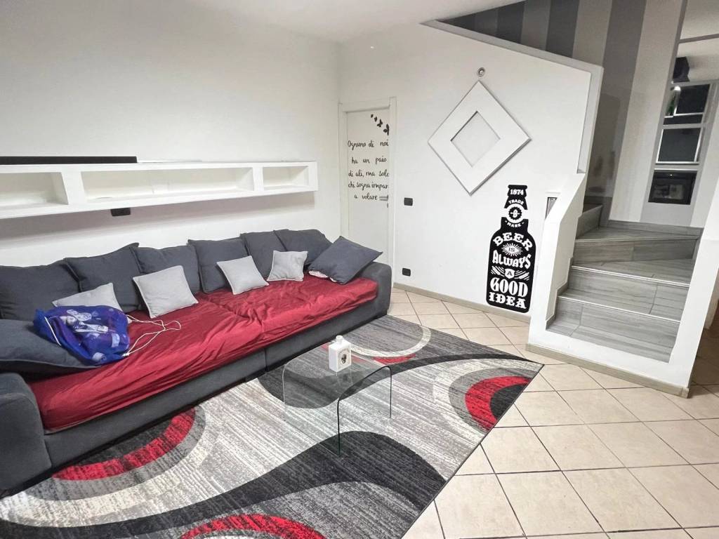 casa indipendente in vendita a Podenzano