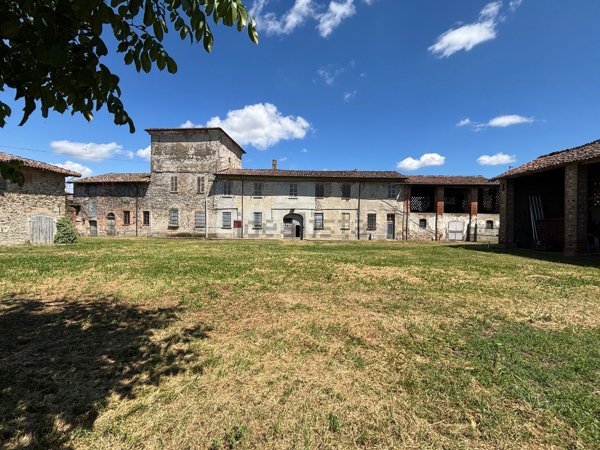 casale in vendita a Podenzano