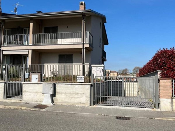 casa indipendente in vendita a Podenzano
