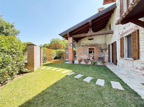 casa indipendente in vendita a Podenzano