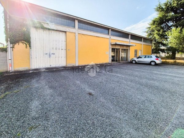 capannone in vendita a Podenzano